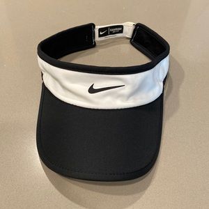 Nike Featherlight Dri-Fit visor